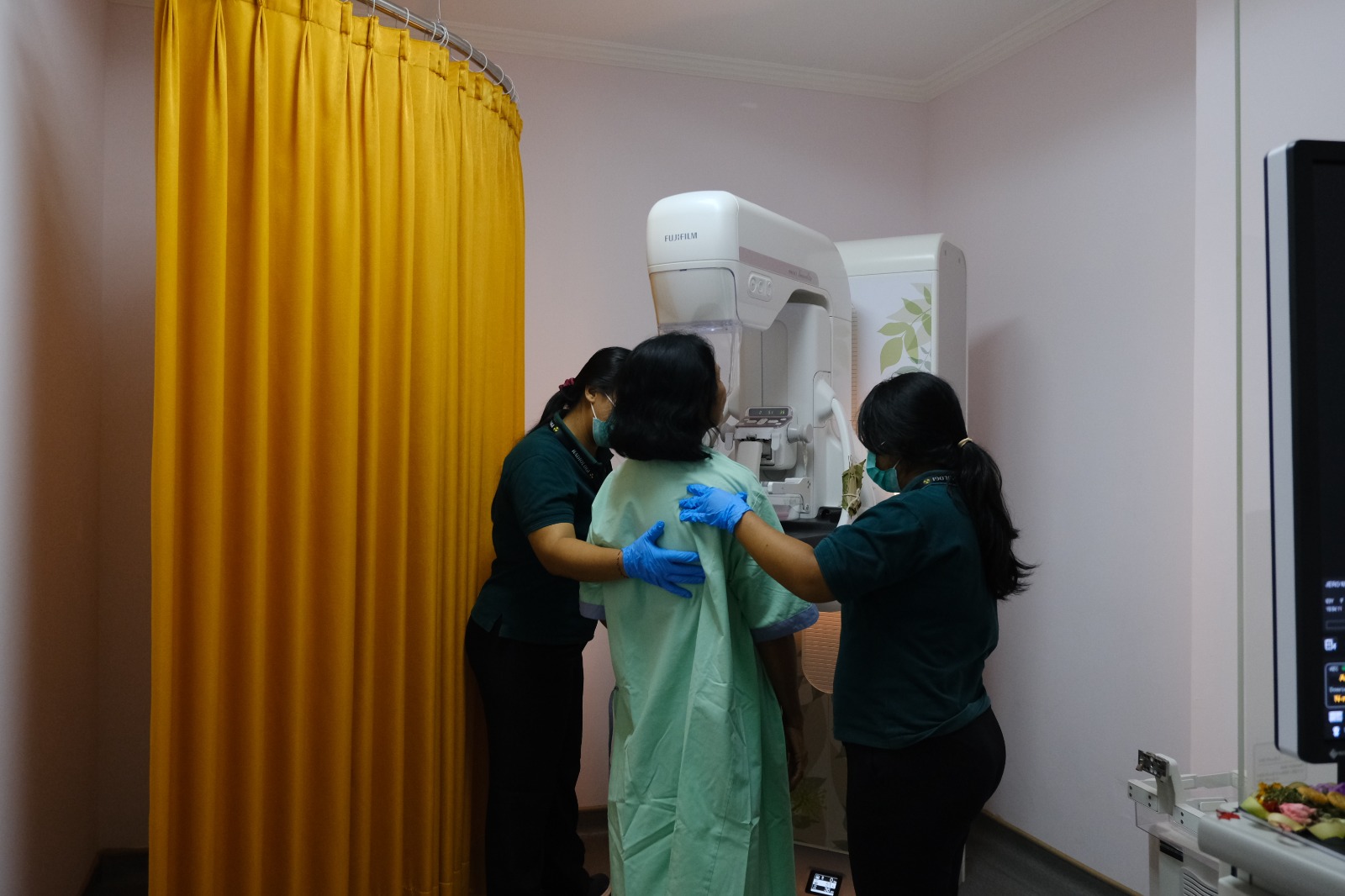 Softlaunching Layanan Baru, RS UNUD Selenggarakan Pemeriksaan Mamografi Gratis